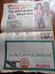 Hürriyet Gazetesi - 23 Temmuz 1998 - Eva Herzigova'nın Çöküşü - Huysuz Virjin - Beyazıt Öztürk - Beşiktaş'a Fransa Modeli - DYP'li Eski Bakan Ömer Barutçu Tansu Çiller'in Malvarlığını Soruşturma Komisyonunda Üyelere Ağza Alınmaz Küfürler Savurdu - başbakan Mesut Yılmaz Avrupa Birliği İçin Türkiye'ye Destek Veren İspanya Başbakanı Jose Maria Aznar'a Teşekkür Etti