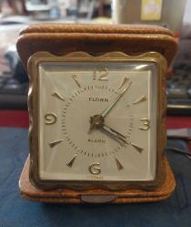 SEYEHAT SAATİ, Alman Malı, Antika Kurmalı Alârmlı Seyahat Saati, Saati Bakım Yapılmalı, Alârm çalışıyor., KOLEKSİYONLUK..