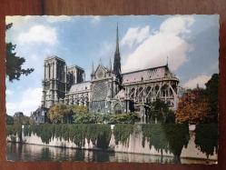ŞEHİR KARTPOSTALI, FRANSA PARİS NOTRE-DAME KATEDRALİ, ARKASI YAZILMAMIŞ, RENKLİ, 10 X 15 CM EBADINDA