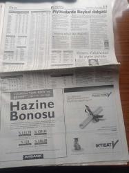 Hürriyet Gazetesi - 16 Aralık 1998 - Madonna Sözünü Tutamadı Yine Soyundu - Galatasaray İle Beşiktaş Ligin Erteleme Maçında Kapışıyor - Hakan Şükür - Mudurnuspor Üç Halterciyi 750'şer Tavuk Verip Renklerine Kattı - Narkotik Şube Müdürü Ferruh Tankuş Görevinden Alındı - Armatör İhsan Kalkavan Deniz Nakliyat İhalesine Fesat Karıştırmaktan Gözaltına Alındı - İzmir'de Bulunan Ceset Yeşil'e Mi Aitti - Deniz Baykal Bülent Ecevit Görüşmesinde Anlaşma Olmadı