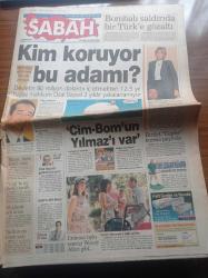 Sabah Gazetesi - 12 Ağustos 1998 - Fenerbahçe'nin Turu Kadıköy'de - Gordon Milne - Trabzonspor'un Kara Günü - Refik Erduran Tıpkı Sanatçı Woody Allen Gibi - Özal Baysal'ı Getiren Koruyor - Borsa Asya Gribi Oldu - Fazilet Cephe Kurma Peşinde - Devletin 80 Milyon Dolarını İç Etmekten 12.5 Yıl Hapse Mahkum Özal Baysal 2 Yıldır Yakalanamıyor
