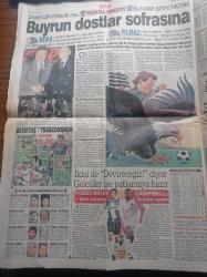 Sabah Gazetesi - 6 Aralık 1998 - Beşiktaş Trabzonspor Bu Futbol Şöleni Kaçmaz - Mehmet Ali Yılmaz - Süleyman Seba - Barcelona - Çeteye Bulaşan Yanıyor Bakan İşadamı Şarkıcı Farketmiyor Son Örnek Şarkıcı Sibel Can Oldu -  Şam'a Uyarı - Sezen Aksu Ahmet Utlu'yu Sevgilisi İle Bastım - Karahan Çantay - Hakan Ural - Bülent Ecevit ANAP'sız Olmaz - Süleyman Demirel PKK Hala Suriye Topraklarında Faaliyet Gösteriyor - Tansu Çiller İle Mesut Yılmaz Soruşturma Anlaşması