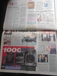 Sabah Gazetesi - 4 Aralık 1998 - Turgay Ciner Gururumu Kırdılar - Galatasaray'a Kirli Oyunlar Dün Start Aldı - Fatih Terim Hakem Çocuk Gibiydi- İtalya Abdullah Öcalan'ı Postalıyor - Sibel Can Gözaltında - Süleyman Demirel Bülent 19 Yıl Önce Nihat Erim'in Cenazesinde - Alaattin Çakıcı'ya Şartlı İade