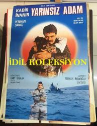 YARINSIZ ADAM, 1987, FİLM AFİŞİ / POSTERİ - BÜYÜK BOY - ORİJİNAL - 100 X 66 cm EBADINDA - Original Turkish Big Size Movie Poster - Ümit Efekan, Erdoğan Tünaş, Kadir İnanır, Erol Taş, Perihan Savaş, Şemsi İnkaya, Selma Sonat, Mehtap Anıl, Çetin Gürtop, Türker İnanoğlu, ERLER FİLM