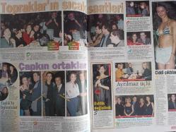 Gala Haftalık Aktüalite Sinema Tiyatro Müzik ve Magazin Dergisi - 27 Aralık 1998 - Türkan Şoray - Şener Şen - Harika Avcı - Özcan Deniz - Mahsun Kırmızıgül - Bendeniz - Serdar Ortaç - Karahan Çantay - Kadir İnanır - Kezban Yaşamul - Umut Sezgin - Şebnem Öz - Ayçam İnci -Buket Saygı - Özlem Tekin - Sibel Gökçe - Melike Demirağ - Metin Arolat- Azer Bülbül - İzzet Yıldızhan -Nilgün Şensoy - Mehmet Kurşuncu - Ersin Umulu - Gülin Kirpikçioğlu - Nur Taşkent - Özlem Önal - Rula Habbab - Oya Yıldırım - Melis İpek - Muazzez Abacı - Hülya Avşar - Mehmet Aslantuğ - Yaşar - Nükhet Duru - Nezih Ünen - Naci Bayşu - Uğur Güneri fotoğraf ve haberi - Tam Takım Dergi