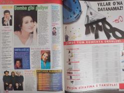 Gala Haftalık Aktüalite Sinema Tiyatro Müzik ve Magazin Dergisi - 27 Aralık 1998 - Türkan Şoray - Şener Şen - Harika Avcı - Özcan Deniz - Mahsun Kırmızıgül - Bendeniz - Serdar Ortaç - Karahan Çantay - Kadir İnanır - Kezban Yaşamul - Umut Sezgin - Şebnem Öz - Ayçam İnci -Buket Saygı - Özlem Tekin - Sibel Gökçe - Melike Demirağ - Metin Arolat- Azer Bülbül - İzzet Yıldızhan -Nilgün Şensoy - Mehmet Kurşuncu - Ersin Umulu - Gülin Kirpikçioğlu - Nur Taşkent - Özlem Önal - Rula Habbab - Oya Yıldırım - Melis İpek - Muazzez Abacı - Hülya Avşar - Mehmet Aslantuğ - Yaşar - Nükhet Duru - Nezih Ünen - Naci Bayşu - Uğur Güneri fotoğraf ve haberi - Tam Takım Dergi