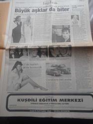 Posta Gazetesi - 17 Ağustos 1998 - Kulüpte Derin Düğün - Mehmet Ağar'ın Oğlu Tolga Ağar Bugün Evleniyor Nikâh Şahitleri Süleyman Demirel Kenan Evren - Beşiktaş'ta Bir Star Perulu Del Solar - Amokachi'den Beşiktaş'a Övgü - Ajda Pekkan'dan Görüntülü Telefon Yer Getirecek Bir Şirketle 550 Milyarlık İmza - Fikret Otyam Eserinden Kopya Çektiği İddiası İle Kenan Evren'e Dava Açtı - Mesut Yılmaz - Bill Clinton Monica Lewinksy İle İlişkini İtiraf Edecek