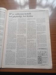 Aydınlık Gazetesi - 4 Ekim 1998 - Kurucusu Şefik Hüsnü - Doğu Perinçek - Recep Tayyip Erdoğan'ın Alman Dostları Akit' Aratmıyor - Doğu Perinçek'e Tertip CIA Operasyonu - Başrolde Mehmet Eymür - CHP Milletvekilleri Doğu Perinçek'e Saldırı Solun Birleşmesine Taş Koymaktır - İsmail beşikçi'nin Son Kitabı Türkçe Düşmanın Dili - İski Yolsuzluğu Şimdi Diyarbakır'da Sahnede