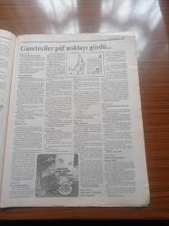 Aydınlık Gazetesi - 4 Ekim 1998 - Kurucusu Şefik Hüsnü - Doğu Perinçek - Recep Tayyip Erdoğan'ın Alman Dostları Akit' Aratmıyor - Doğu Perinçek'e Tertip CIA Operasyonu - Başrolde Mehmet Eymür - CHP Milletvekilleri Doğu Perinçek'e Saldırı Solun Birleşmesine Taş Koymaktır - İsmail beşikçi'nin Son Kitabı Türkçe Düşmanın Dili - İski Yolsuzluğu Şimdi Diyarbakır'da Sahnede