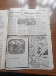 Aydınlık Gazetesi - 4 Ekim 1998 - Kurucusu Şefik Hüsnü - Doğu Perinçek - Recep Tayyip Erdoğan'ın Alman Dostları Akit' Aratmıyor - Doğu Perinçek'e Tertip CIA Operasyonu - Başrolde Mehmet Eymür - CHP Milletvekilleri Doğu Perinçek'e Saldırı Solun Birleşmesine Taş Koymaktır - İsmail beşikçi'nin Son Kitabı Türkçe Düşmanın Dili - İski Yolsuzluğu Şimdi Diyarbakır'da Sahnede