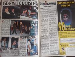 Star Life Haftalık Aktüalite Sinema Tiyatro Müzik ve Magazin Dergisi - 8 Ağustos 1999 - Özge Şenocak - Azra Arkın - Seren Serengil - Nevin Teoman - Önder Bekensir - Teoman Demir - Önder Bekensir - Alize Dinçkök - Başar Kozanoğlu - Ahmet Kozanoğlu - Vedat Aloğlu - Selhan Aloğlu - Eda Modoğlu - Derin Mermerci - Mehmet Özener - Hülya Avşar - Ahmet Hotiç - Ela Çubukçu - Engin Ardıç - Necla Murnuzoğlu - Ebru Şallı - Ozan Orhon - Sinem Güven - Metin Kap - Mehmet Aslantuğ - Arzum Onan - Güner Ümit - Meltem Ören - Cem Akçay - Atilla Taş - Reyhan Karaca - Aydın - Nil Ünal - Zerrin Özer - Kerim Tekin - Ahsen Aytekin - Aslı Berber - Ayşe Ege - Harika Avcı - Melis Ertüzün - Feriha Göksu - Esra Dop - İpek Tanrıyar - Esin Moralıoğlu - İbrahim Erkal - Melis Yamalıoğlu - Akşit Ersoy - Rita Fink - Altuğ Altay - Uğur Akdora - Abdullah Özmelek - Serdar Ortaç - Demet Sağıroğlu - Deniz Akkaya - ŞAfak Karaman - Mine Dinç fotoğraf ve haberi - Dergi Tam Değildir Sadece 26 Sayfası Mevcuttur