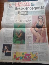 Sabah Gazetesi - 13 Temmuz 1998 - Dünya Horozu Alkışlıyor - Fransa 98 Dünya Kupası'nda Şampiyon Fransa Oldu - Ronaldo Taktiği Tutmadı - Mahsun Kırmızıgül Yıkılmadım Ayaktayım - Galatasaray'da Gözler Emre Belözoğlu'nda Berna Laçin - Nataşa'nın Ahı - Mesut Yılmaz Ve Ailesinin Bodrum Keyfi - Sarıyer Belediye Başkanı'nın Özel Kalem Müdürü Nurbaki Karadeniz Öldürüldü -  Özkaymak Holding Rum Mezarlığı Yüzünden Aldığı Oteli Geri Verdi