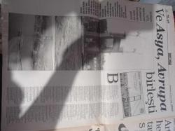 Milliyet 75. Yıl Gazetesi - 29 Ekim 1998 - Cici Kızlar Belleklerden Silinmedi - Eurovision -Ve Asya Avrupa Birleşti - Cumhuriyetin İlk Reklam Yıldızları - Öztürk Serengil - Turgay Şeren - Samanyolu 300 Binle Hit Oldu - Erkin Koray - Cem Karaca - Barış Manço - Louis Armstrong Türkiye'de - Radyolu Günler Tam Bir Şenlik - Cep Kitapları Meydan Muharebesi -  Naylon İcadı - Şimdi Yerli Malı Zamanı - Nimet Abla İşe Tayyare Piyangosu İle Başladı - Türk Güzeli Keriman Halis - Ankara Palas - Gazi Mustafa Kemal Atatürk