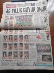 Milliyet Gazetesi - 6 Aralık 1998 - Milliyet Geleneksel Yılın Sporcusu Anketi - Hamza Yerlikaya - Gheorge Hagi - Tayfur Havutçu - Mesut Yılmaz Bülent Ecevit'e Koşulsuz Destek Verdi - Adalet Bakanı Hasan Denizkurdu'nun Eşine Taciz - Sibel Can Serbest - ABD Başkanı Bill Clinton Türkiye'nin Avrupa Birliği Üyeliği En Büyük Hedefim