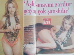 Dolce Haftalık Aktüalite Sinema Tiyatro Müzik ve Magazin Dergisi - 26 Mart 2000 - Hande Demirkol - Burak Kut - Erdal Acar - Mathilda Zeynep - Müge Dağıstanlı - İzel - Tolga Rangaviz - Ece Erken - Umut Sezgin - Deniz Akkaya - Urs Mahler - Nilgün Merter - Mustafa Alabora - Erdal Özyağcılar - Mehmet Ali Alabora - Mehmet Ali ısa - Rutkay Aziz - Sibel Gül - Aykut Kutluel - Semra Özal - Cihan Doğan - Yılmaz Morgül - Nigar Talibova - Selen Bektaş - Yılmaz Bektaş - Tanti Aguri - Dilşan Gökmen - Necati Zincirkıran - Ayseli Birol - Muhterem Gökmen - Güngör Tezel - Nedim Demirel - Hilmi Göker - Giuseppe Gatto - Fazıl Arzık - Halil Bezmen - Fatma Bezmen - Nihal Arzık - Yeşim Erçetin fotoğraf ve haberi - Dergi Tam Değildir Sadece 14 Sayfası Mevcuttur