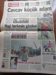 Milliyet Gazetesi - 18 Ağustos 1998 - Alaattin Çakıcı Yakalandı - Kızı Fransa'da Alaattin Çakıcı İle Gözaltına Alınan Selçuk Ural Şokta - Nedim Şener - Zülfü Livaneli -  Cumhuriyet'in 75. Yılı Kutlamaları Çerçevesinde Dünya Karması Türkiye Maçı - Fenerbahçe Eski Başkanı Ali Şen İlhan Cavcav Küçük Adam - Alaattin Çakıcı'nın 5 Kez İdamı İstenecek - ABD Başkanı Bill Clinton Monica Lewinsky İle İlişkisini Cinsel İlişkisini İtiraf Etti - Adalet Bakanı Hasan Denizkurdu'dan Şişli Eski Belediye Başkanı Gülay AslıTürk'e Teslim Ol Çağrısı - Canan Yaka