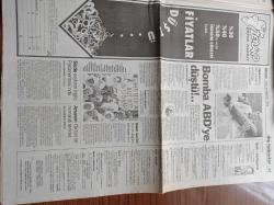 Milliyet Gazetesi - 23 Ağustos 1998 - Zülfü Livaneli Konseri - Canan Yaka'dan Kelepçeli Kostüm - Büyükelçi Nüzhet  Kandemir'den Ağır Eleştiri - Kenan Evren Alaattin Çakıcı Belki Kullanıldı - Süleyman Demirel Alaattin Çakıcı 1991'den Sonra Devlette Yoktu - Galatasaraylı Okan Buruk - Nijeryalı Futbolcular Podyuma Çıktı