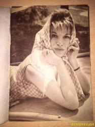 GONDEL - 13 Jahrgang - Heft 150 / 1961 - Almanca Magazin , Moda Dergisi (Alec Guinness - Ann Smyrner - Susan Hayward - Marisa Mell - Mady Rahl - Alexander Marai - Anita Baldrey - Pina Bottin - Kim Tracy - Yolande Cola - Nina Niagara - Gina Lollobeigida - Kai Fischer - Doris Pearson - A. Dickinson) Hafif Yıpranmaları Mevcut