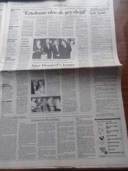 Cumhuriyet Gazetesi - 19 Ağustos 1998 - Yunus Nadi - Ahmet Taner Kışlalı - Galatasaray'ın Milli Gururu - Hakan Şükür - Emre Belözoğlu - George Popescu - Alaattin Çakıcı Üzerinden Çıkan Sahte Kırmızı Pasaportla Rahat Dolaşıyordu - Alaattin Çakıcı Altı Saat İfade Verdi - Emniyet'ten DGM'ye Rapor Ülkücüler 576 Kişiyi Öldürdü - Türk İntikam Tugayı - Bill Clinton ABD'yi Tatmin Etti - Diyarbakır'ın Fazilet Partili Sur Belediyesi Başkanı Selim Düzgün İşçiye Silah Çekti