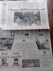 Cumhuriyet Gazetesi - 19 Ağustos 1998 - Yunus Nadi - Ahmet Taner Kışlalı - Galatasaray'ın Milli Gururu - Hakan Şükür - Emre Belözoğlu - George Popescu - Alaattin Çakıcı Üzerinden Çıkan Sahte Kırmızı Pasaportla Rahat Dolaşıyordu - Alaattin Çakıcı Altı Saat İfade Verdi - Emniyet'ten DGM'ye Rapor Ülkücüler 576 Kişiyi Öldürdü - Türk İntikam Tugayı - Bill Clinton ABD'yi Tatmin Etti - Diyarbakır'ın Fazilet Partili Sur Belediyesi Başkanı Selim Düzgün İşçiye Silah Çekti