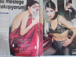 Şamdan Haftalık Aktüalite Sinema Tiyatro Müzik ve Magazin Dergisi - 11 Nisan 1999 - Hande Ataizi - Mahsun Kırmızıgül - Murat Şahin - Burak Kut - Meltem Cumbul - Tarkan - Mehmet Ali Erbil - Tülin Şahin - Ebru Destan - Ali Ramazanoğlu - Gülsevim Bozer - Metin Arolat - Serdar ORtaç - Yalçın Dümer - İzel - Tolga Rangaviz - Sema Denker - Sibel Can - İbrahim Tatlıses - İdo Tatlıses - Ercan Saatçi - Eylem Şenkal - Seren Serengil - Mustafa Sandal - Erol Alemdar - Seren Serengil - İskender Ulus - Mustafa Alabora - Cevat Akgerman - Mehmet Özener - Cemil İpekçi - Birsen Torun - Selin Esinli - Sedef Sertkaya - Metin Şen - Hıncal Uluç - Berna Yılmaz - Derin Mermerci - Nilgün Esinli - Esra Ceyhan - Mahsun Kırmızıgül - Emrah - Ünver ORal - Figen Erman - İlgi Gövsa - Sevda Demircan - Yusuf Sezgin - Selma Güneri - Vural Savaş - Zeki Başeskioğlu - Özlem Tekin - Kenan Erçetingöz fotoğraf ve haberi - Dergi Tam Değildir 22 Sayfası Mevcuttur - Dergi Kapağı Yoktur