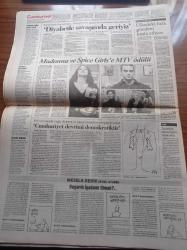 Cumhuriyet Gazetesi - 14 Kasım 1998 - Yunus Nadi - İlhan Selçuk - Toktamış Ateş - Ataol Behramoğlu - Abdullah Öcalan Yakalandı - İstenmeyen Hakemler Krizi - Voleybolda Rusya'ya Yenildik - PKK Örgütünün Lideri İtalya'daki Regina Hapishanesi'ne Konuldu - Melih Gökçek Serbest Bırakıldı - Korkmaz Yiğit Tutuklandı - İdam Cezasının Kaldırılması Gündemde