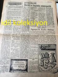 ANKARA KISMET GAZETESİ YEREL TAŞRA BASINI---28 Ağustos 1956 YIL :1 Sayı :22 --Kıbrıs 'ta tethişçiler yine  faaliyette -Süveyş  için yeni bir konferans mı ?--Yunanistan Büyük Elçiliğindeki  Hırsızlık --Dünkü  ve bugünkü sömürgecilik  :Bertrand Russel -Japonya da Kadın Hakları  Yazan :Refika Esmer --Eğitimin Genelleştirilmesi  Yazan :Selahattin Odabaş --Fransız Yıldızı :Martine  Carole --Politika En Pahalı Oyundur   Yazan :Ahmet Niyazi  Tamaç --260 bin kişinin gezdiği  beynelmilel pul sergisi ---Hollywood daki  yıldızların  gerçek  kıymetleri  nelerdir ?--Sınır Ateşi Adlı Roman Filme Alındı  Baş Rolde Jeff Chandler --Sancaktar Mustafa Çavuş Refika Esmer --