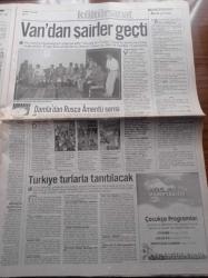 Akit Gazetesi - 5 Temmuz 1998 - Hasan Karakaya - Abdurrahman Dilipak - Hüseyin Üzmez - Ahmet Kekeç - Fransa 98 Dünya Kupası - Tanju Çolak Jübile Yapacak - Özgürlük Yürüyüşü Yazı Dizisi - Başbağlar Şehitlerini Anıyoruz - Mesut Yılmaz - Necmettin Erbakan - Abdüllatif Şener - Dayanışma Vakfı Başkanı Cevat Özkaya - Koç'a Peşkeş Kanunu