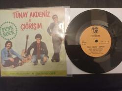 Tünay Akdeniz, Çığrışım ‎, Mesela, Mesele! / Dişi Denen Canlı 45'lik Nadir Plak