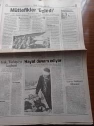 Radikal Gazetesi - 19 Aralık 1998 - Zaman Mekan Ve İnsan Yazı dizisi - Celal Başlangıç - Eşber Yağmurdereli - Basketbolda Fenerbahçe Efes Pilsen Ve Ülkerspor'un Rakipleri Belli Oldu - ABD Başkanı Bill Clinton'ın Kaderi Bugün Oylanıyor - Aydın Doğan'a Rekor Tazminat - Yargıtay'da Kürtçe Çatlağı - Meral Akşener'in Aralarında Bazı Gazetecilerinde Olduğu Ses Kayıtlarını Yayınlaması Tepki Çekti - Bülent Ecevit Ve Deniz Baykal Anlaşmama Konusunda Anlaştı - Cem Yılmaz Her Şey Çok Güzel Olmayacak - Alaattin Çakıcı'nın İki Tetikçisi Tutuklandı - Yeşil Kod Adlı Mahmut Yıldırım'ın Bilmecesini DNA Testi Çözecek
