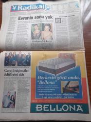 Radikal Gazetesi - 19 Aralık 1998 - Zaman Mekan Ve İnsan Yazı dizisi - Celal Başlangıç - Eşber Yağmurdereli - Basketbolda Fenerbahçe Efes Pilsen Ve Ülkerspor'un Rakipleri Belli Oldu - ABD Başkanı Bill Clinton'ın Kaderi Bugün Oylanıyor - Aydın Doğan'a Rekor Tazminat - Yargıtay'da Kürtçe Çatlağı - Meral Akşener'in Aralarında Bazı Gazetecilerinde Olduğu Ses Kayıtlarını Yayınlaması Tepki Çekti - Bülent Ecevit Ve Deniz Baykal Anlaşmama Konusunda Anlaştı - Cem Yılmaz Her Şey Çok Güzel Olmayacak - Alaattin Çakıcı'nın İki Tetikçisi Tutuklandı - Yeşil Kod Adlı Mahmut Yıldırım'ın Bilmecesini DNA Testi Çözecek