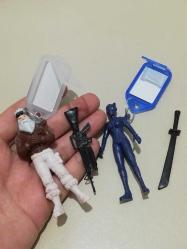 Fortnite figür oyuncak anahtarlık set. aksesuarları ve fotoğraf çerçevesi plastik anahtarlıklarda hediye hepsi birlikte