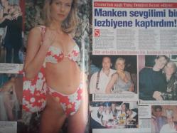 Mega Pasha Haftalık Aktüalite Sinema Tiyatro Müzik ve Magazin Dergisi - 30 Ağustos 1998 - Demet Şener - Bekir Saçar - Emir Yargıcı - Menderes Utku - Güllü Aybar - Tunç Demirci - Güner Kuban - Hülya Avşar - Ender Mermerci - İrem Tuncalı - Ayşen Özyeğin - Esin Demirören - Aydın Çubukçu - Çınar Kılıç - Caroline Aktar - Başak Sayan - Türkan Şoray - Zuhal Olcay - Demet Şener - Ella Mengi - Sakıp Sabancı - Cemal Özgörkey - Ajda Pekkan - Murat Beyazıt - Sibel Savacı - Jülide Ateş - Jale Parıltı - Mustafa Topaloğlu - Özlem Tekin - Barlas Erinç - Yasemin Koşal - Seren Serengil - Mesut Yılmaz - Ahu Tuğba - Aslan Yazgan - Ali Şen - Serpil Çakmaklı - Savaş Karakaş - Hülya Avşar - Şebnem Özinal - Sevilay Öztürk - Ebru Şallı - Aslı Üstünkaya - Filiz Kansu - Ebru Şimşek - Duygu Dikmenoğlu fotoğraf ve haberi - Tam Takım Dergi