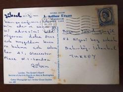 ŞEHİR KARTPOSTALI, İNGİLTERE LONDRA KRALİYET MUHAFIZLARI, ARKASI YAZILI VE ELIZABETH PULLU (YÜKSEL GÜNGÜL), RENKLİ, 10 X 15 CM EBADINDA