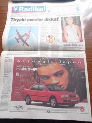 Radikal Gazetesi - 25 Ağustos 1998 - Erbil Tuşalp - Murat Belge - Mehmet Ağar Duruşmaya Katılmadı - Abdullah Çatlı - Alaattin Çakıcı'nın Yakalanması Üzerine Mit İçindeki Kanatlar'ın Kavgası İyice Büyüdü - Milli Güvenlik Kurulu Çeteleri Bitirin - Michael Jackson 40 Yaşında - Sırplar Prisstineye Ulaştı - Refah Partisi'ne Dava Ve Suç Duyurusu - Beşiktaş Basın Sözcüsü Cenk Koray Hakem Ali Uluyol Şoför Bile Olamaz - UEFA Kupası Maçları