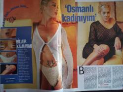 Mega Pasha Haftalık Aktüalite Sinema Tiyatro Müzik ve Magazin Dergisi - 4 Ekim 1998 - Billur Kalkavan - Nail Keçili - Nurseli İdiz - Mehmet Ali Erbil - Suna Gençeren - Nilgün Keçeli - Nil Bentürk - Çağan Yüce - Mick Jagger - Ömer Karacan - Ece Uslu - Ferhan Oskay - Elif Germiyanlıgil - Şirin Yalçın - Tülin Şahin - Azra Akın - Demet Şener - Billur Kalkavan Posteri - Özlem Tekin - Nilüfer Kurt - Halil Bezmen - Figen Mirel - Gülman Somer - Alara Malaz - Nurseli İdiz - Yılmaz Bektaş - Nigar Talibova - Mehmet Ali Erbil - Nilüfer Bayrı - Reyhan Karaca - Ceylan Saner - Esin Moralıoğlu - Serdar Önal - Merve İldeniz - Sanem Çelik - Binnaz Avcı - Kubilay Toptaş - Arzu Dalokay - Kerstin Öger - Tuluğ Çizgen - Selin Aktan - Ahmet Demiral - Ebru Şimşek - Aşkın Nur Yengi - Ahmet Demiral - Leyla Adalı - Ali Kıroğlu - Sibel İlkiz - Meltem Cumbul fotoğraf ve haberi - Tam Takım Dergi