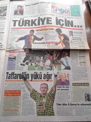 Yeni Şafak Gazetesi - 2 Aralık 1998 - Ahmet Davutoğlu - İsmet Özel - Nurettin Canikli - Yeni Şafak Üçüncü Boğaz Köprüsü'nün Projesini Ele Geçirdi - Mustafa Asım Köksal Üzerine - Recai Kutan'dan Bülent Ecevit'e Sicil Amiri Misin - İçişleri Bakanı Kutlu Aktaş Galatasaray Juventus Maçında 22 Bin Polisi Görevlendirdi - Abdullah Öcalan'ın Kuklası Yakıldı