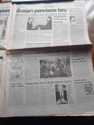 Yeni Şafak Gazetesi - 1 Aralık 1998 - Ahmet Taşgetiren - İsmet Özel - Baliçbahçe - Trabzonspor Liderliğe Göz Dikti - Başörtüsü Çankaya Yolunda - ABD'nin Sırp Canisi Miloseviç'i Devirme Planı - Nazlı Ilıcak - Fazilet Partisi Olmadan Hükümet Senaryoları - Abdullah Gül'den Bülent Ecevit'e Sert Tepki - Süleyman Demirel