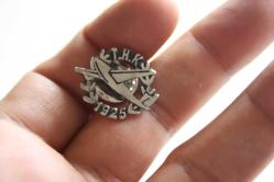 Türk Hava Kurumu THK 1925 Rozet    ROZET DETAYLAR RESIMLERDE  2'EL SAGLAM   (ANTIK KOLİ 6