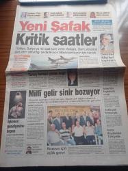 Yeni Şafak Gazetesi - 4 Ekim 1998 - İsmet Özel - Ahmet Hakan Coşkun - Fenerbahçe'ye Verilen Cezanın Sorumlusunun Galatasaray Olarak Gösterilmesi Camiayı Ayağa Kaldırdı - Almanya Maçı İçin Milli Takıma Çağrılan Trabzonspor Kaptanı Ogün Temizkanoğlu - Abdullah Öcalan'ın Liderlik Kaygısı - Korkmaz Yiğit Sürpriz Zengin - Kosova İçin Açlık Grevi - İzmit SEKA'da İşçiler Ayaklandı - Yahudi Değilsen İsrail'i Anlamazsın - Türkiye Suriye'ye Sınır Ötesi Operasyon İçin 48 Saat Verdi - Tansu Çiller