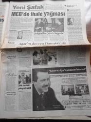 Yeni Şafak Gazetesi - 25 Ağustos 1998 - Ahmet Taşgetiren - Muhsin Yazıcıoğlu - İsmet Özel - Nazlı Ilıcak - Recep Tayyip Erdoğan - UEFA'da Tur Günü - Hasan Şaş - Mit'te Büyük Savaş - MİT Müsteşarı Şenkal Atasagun İle Mehmet Eymür'ün Kapalı Kapılar Ardındaki Savaşı - Alaattin Çakıcı Abdullah Çatlı'dan Daha Kötü - Kiptaş Konutları Kapış Kapış Gitti - ABD Nükleer Silah Kullanacak