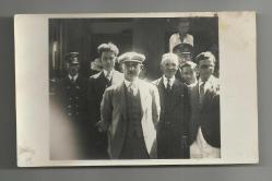 TRENDEN İNMİŞ KASKETLİ İSMET İNÖNÜ DÖNEM FOTOĞRAFI...