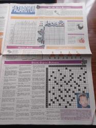 Yeni Yüzyıl Pazar Gazetesi - 2 Ağustos 1998 - Sokak Faresi Ajda Pekkan'dan Ne İstedi - Mazeretim Var Dolunaydayım - Pınar Aylin Babamın Yerini Kimse Alamaz Kürşat Başar'ın Röportajı - Benim Şehrim Bir Büyük Bahçe Rize- Pazar Oyun - Pavarotti - Biricik Peker Raif Dinçkök'le - Ali Poyrazoğlu - Ahu Paşakay İngilizce Öğrenmeye Gitti