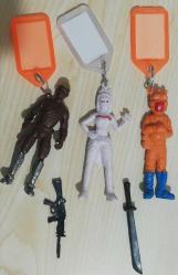 Fortnite figür oyuncak anahtarlık set yanında savaş dövüş ekipmanları ve fotoğraf çerçevesi plastik anahtarlıklarda hediye hepsi birlikte koleksiyon dekor hediye nostalji tasarım süs hobi eğlence vintage aksesuar promosyon reklam Hediyelik dekorluk retro tasarım