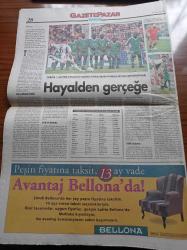 Milliyet Gazete Pazar - 12 Temmuz 1998 - Türkiye 1. Liginde Oynayan Yabancı Futbolcuların Fransa 98'deki Performansları - 12 Bin Yıldır Ekmek Yiyoruz - Sloganlar Politikacılar Ve İnternet - Duygu Asena - Gani Müjde Tartışılan Film Lolita Türkiye'de Gösterimde - Tecavüz Tartışması - Tarihin Tarzanları- İlk Faşist Kadın Lider Paula Hanson