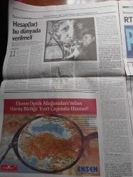 Radikal İki Gazetesi - 15 Kasım 1998 - Deniz Gezmiş - İki Özgür Kelebek Sevinç Erbulak ve Tolga Çevik - İşveli Ve Cilveli Rober Hatemo - Bülent Ortaçgil - Hoşçakal Yarın Film - Ertuğrul Kürkçü - Füsun Önal - Hadi Çaman - Sertab Erener - Yıldırım Turker- Oray Eğin - Bulmaca - Yıldo'nun Altın Yılları - Süleyman Demirel - Allende - Pinochet - RTÜK Neden Kaldırılamaz