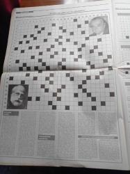 Radikal İki Gazetesi - 9 Ağustos 1998 - En Güzel Psikopat Jennifer Jason Leigh - Mine Kırıkkanat - Perihan Savaş - Seçim Şarkıları - Şarkıcı Şenay Seçim Şarkısı - Mahalle'nin Jay Jay Okocha'sı - Aile İçinde Şiddet Şiddete Karşı - Televizyon Demokrasi İçin Bir Tehlike Mi - El Vatan'ın Sahibi Ve Editörü Ömer Belhouchet - Japon Modacı Issey Miyake - Meyvelerden Kırmızıyı Seçin