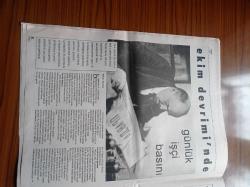 Evrensel Pazar Gazetesi - 15 Kasım 1998 - Ekim Devrimi Ve Pravda - Irak'ta Yaşama Ambargo - Ah Kader Böyle Mi Olacaktı - Tüyap İstanbul Kitap Fuarı - Devletin Pür-ü Pak Başı - Küllerinden Doğan Sosyalist Devrimci Yazın - Mesut Yılmaz - Korkmaz Yiğit - Selüloz İş Sendikası İzmit SEKA Baş Temsilcisi Ali Yılmaz - Sanat Ve Spor Üzerine Post-modern Soylevler - Profesör Doktor Aykut Gence İngiliz Ressam Mark Curtis'in DNA Molekülü Modelini Değerlendirdi