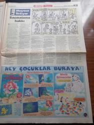 Hürriyet Pazar Gazetesi - 1 Kasım 1998 - Türk Pop Müziğinin Ağır Topu Bülent Ortaçgil Light Çıktı -  Mahallenin Tarihçileri Geliyor - Süperstar Ajda Pekkan Türkiye'nin Güneydoğusunu  İlk Kez Gördü - İşte Yeni Uçaklarımız - Hadi Uluengin - Mükemmel Bir Çin Halk Cumhuriyeti - Tekin Aral - Viski'yi Benden Sorun - Meyve Salataları - Hangi Filmin Başrolündesiniz - Hayvansal İçgüdüler - Disney