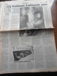 Hürriyet Pazar Gazetesi - 29 Ekim 1998 -  Türk Sinemasında Selma Güneri Silikonsuz Dudaklar - Kıskanç Sevimli Masum Ve Seksi Duygu Dikmenoğlu Fotoğrafı - Necip Fazıl Kısakürek - İstanbul'da Müzik Şenliği - 17 Ciltte Giyimin Tarihi - Yavuz Gökmen Derdi Ki Herkesin Bir Melek Hanım'ı Var - Başkentlilerin Kafeler Sokağı - Oğuz Aral- Disney